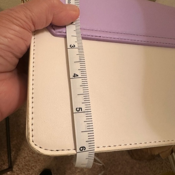 SN & Fashion Women's Lavender and Tan Crossbody Bag 8”W x 6”L Perfect condition - Picture 4 of 12